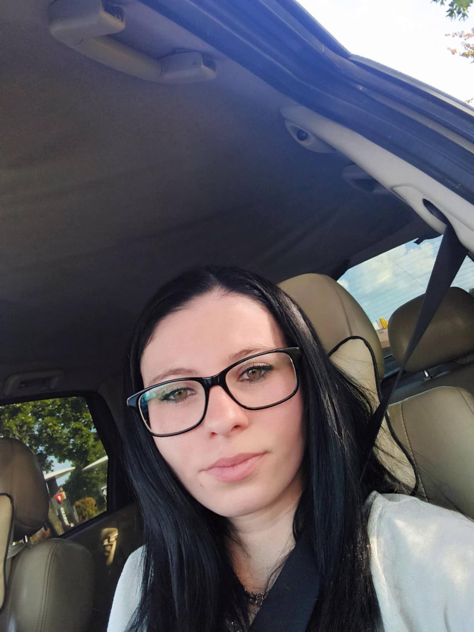 Csillag, a GalaxiNails műkörmös